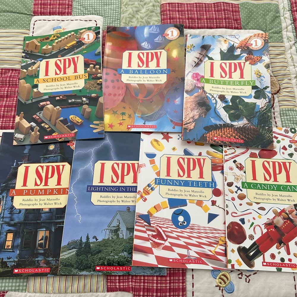 ISPY books set of 7 pcs